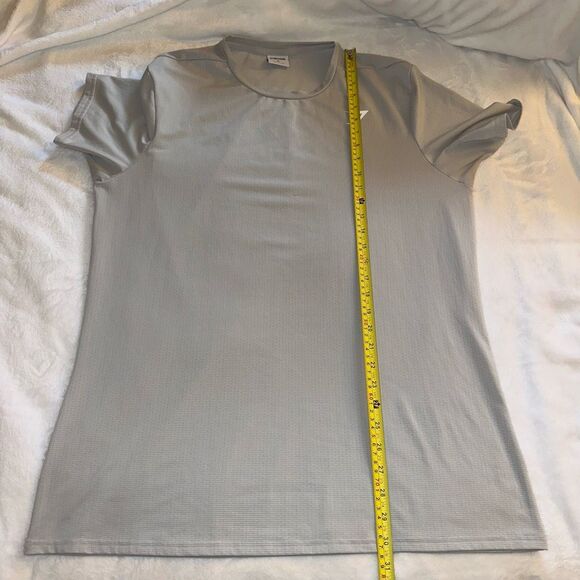 Gymshark Men’s Lightweight Light Gray Short Sleeve XL STAIN REPAIRED - Picture 11 of 12